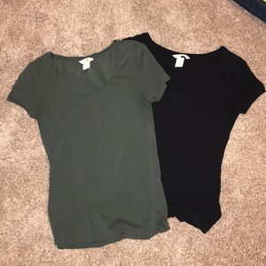 2 basic short sleeves grey and black